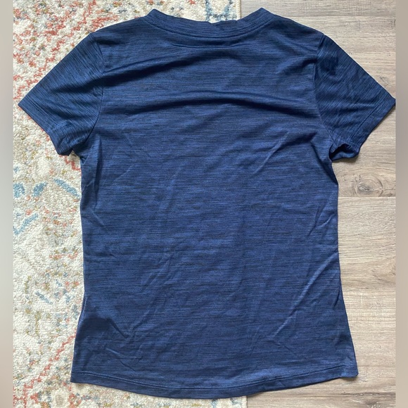 Nike MLB Women’s Dri Fit Heather Navy Cleveland Gaurdians T-Shirt - Picture 2 of 3